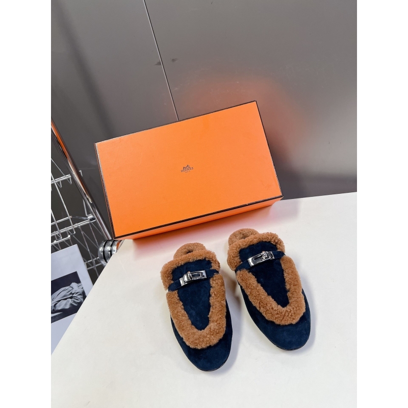 H**mes slippers